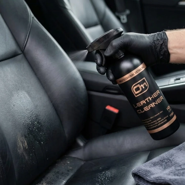 Mleczko Środek Do Czyszczenia Skóry I Elementów Skórzanych 750ml + Atomizer