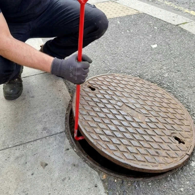 Hak klucz do otwierania włazu studni szamb pokryw kanalizacyjnych 75cm