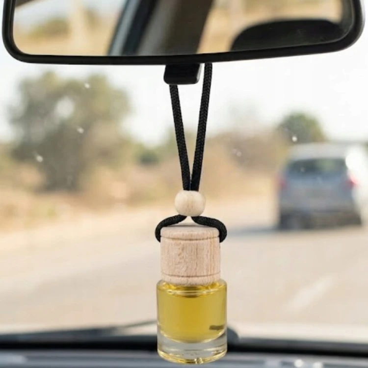 Zapach do auta Zawieszka zapachowa New Car TOP FRAGRANCE WOOD 5ml 60 dni